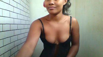 Dillianah2625 live cam on Cam4