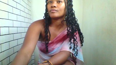 Dillianah2625 live cam on Cam4