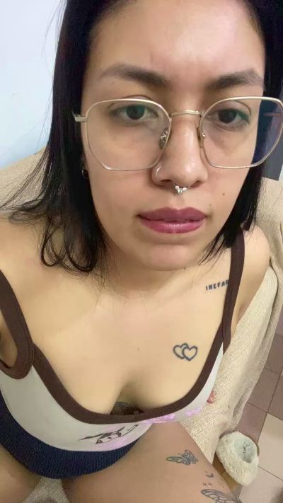 DimeAria live cam on Cam4