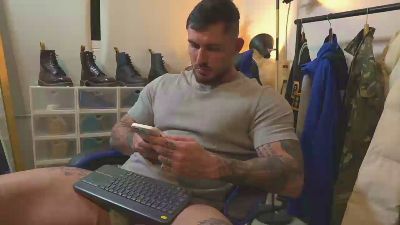 DimitriSullivan live cam on Cam4