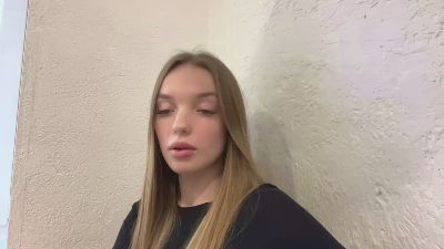 DinaMccowin live cam on Cam4