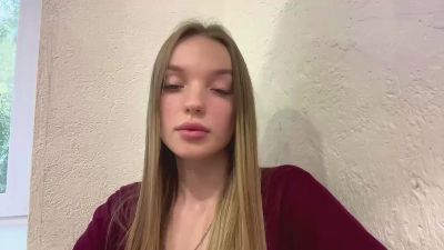 DinaMccowin live cam on Cam4