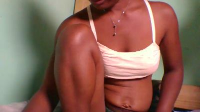 Dinah21 live cam on Cam4