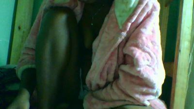 Dinah21 live cam on Cam4