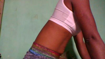 Dinah21 live cam on Cam4