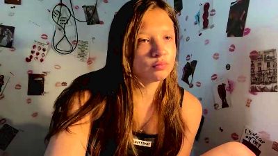 DinahMuthart live cam on Cam4