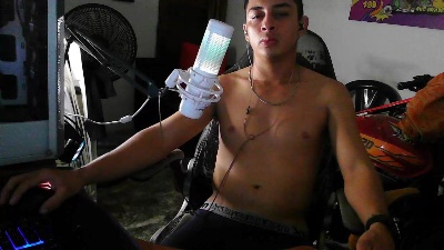 DirtyHell live cam on Cam4
