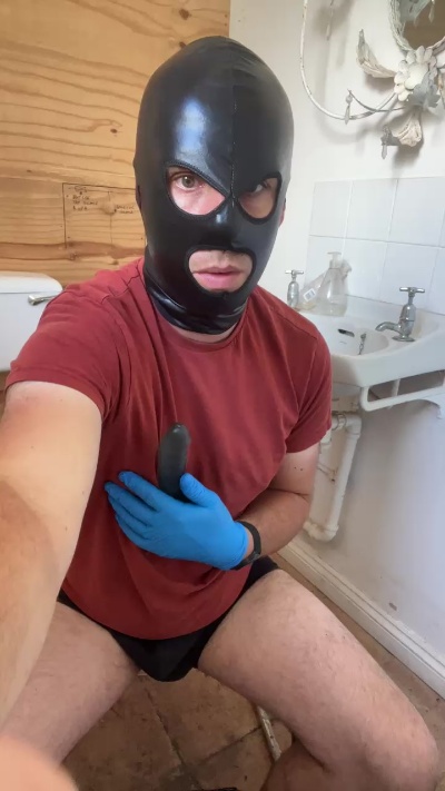 DirtyUk live cam on Cam4