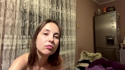Dirty_Inn0cence live cam on Cam4