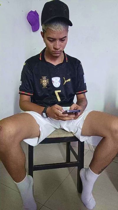 Dirty_bratboy77 live cam on Cam4
