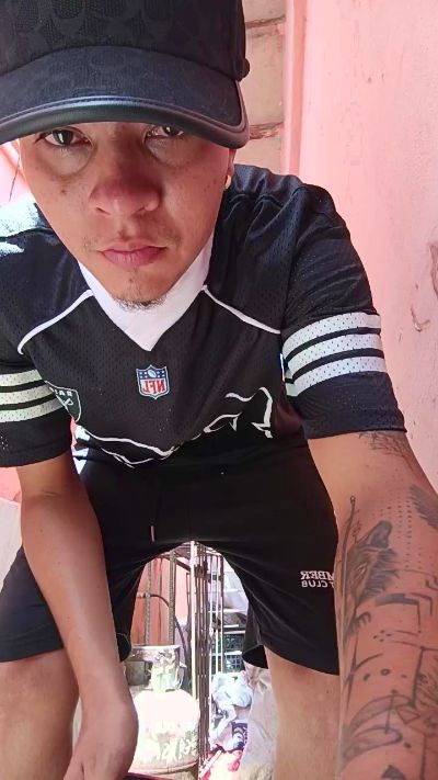 Dirty_bratboy77 live cam on Cam4