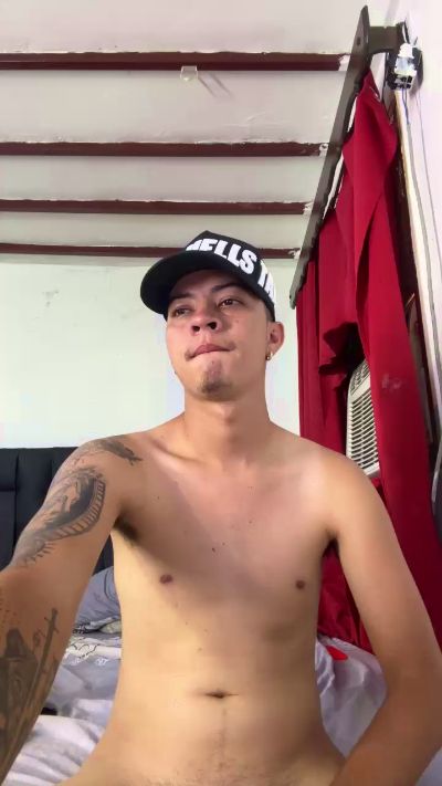Dirty_bratboy77 live cam on Cam4