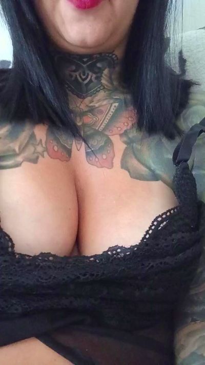 Dirty_doll2 live cam on Cam4