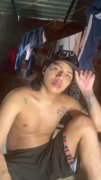 Dirtydog662_ live cam on Cam4