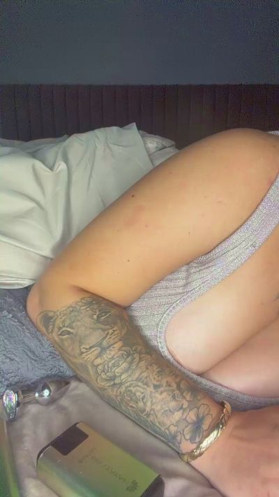 DiscreetBlonde live cam on Cam4