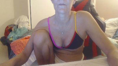 Discretion2 live cam on Cam4