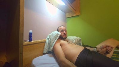 Disfruton95 live cam on Cam4