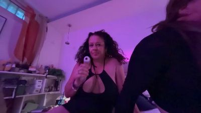 DivaMilf353 live cam on Cam4