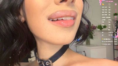DivinaWieciech live cam on Cam4