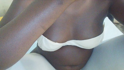 Divine_Ass live cam on Cam4