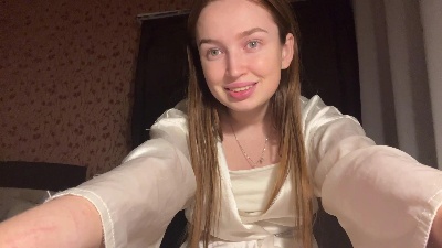 DixieOrofino live cam on Cam4