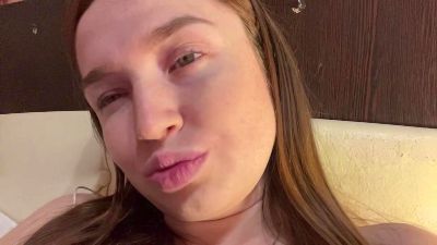 DixieOrofino live cam on Cam4