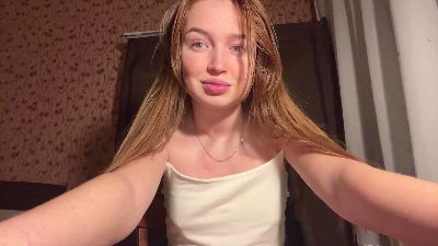DixieOrofino live cam on Cam4