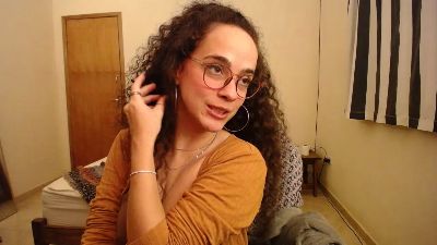 DizzyMissLizzyL live cam on Cam4