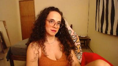 DizzyMissLizzyL live cam on Cam4