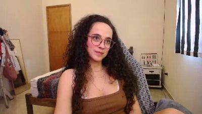 DizzyMissLizzyL live cam on Cam4