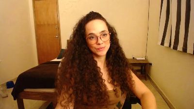 DizzyMissLizzyL live cam on Cam4