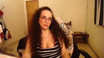 DizzyMissLizzyL live cam on Cam4