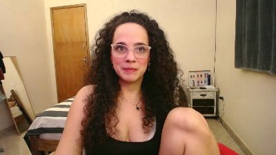 DizzyMissLizzyL live cam on Cam4