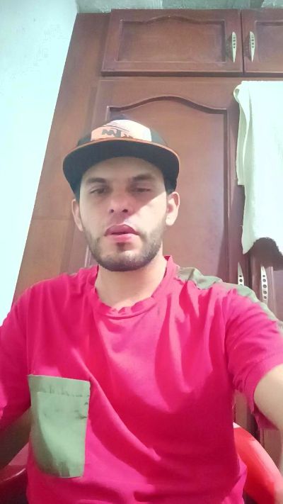 Djtiesto2101 live cam on Cam4
