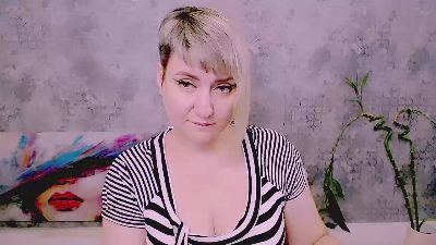 Djullia live cam on Cam4