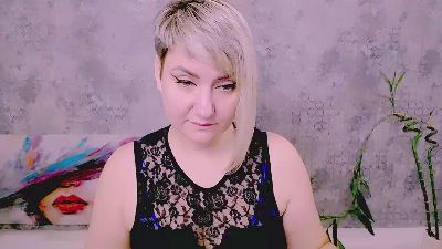 Djullia live cam on Cam4