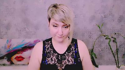 Djullia live cam on Cam4