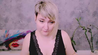 Djullia live cam on Cam4