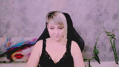 Djullia live cam on Cam4