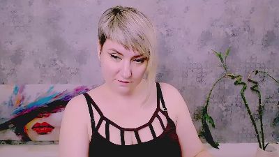 Djullia live cam on Cam4