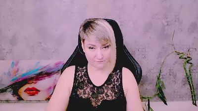 Djullia live cam on Cam4