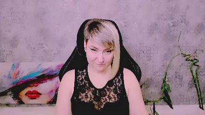 Djullia live cam on Cam4