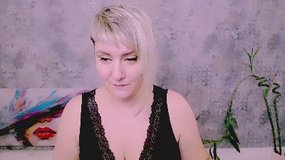 Djullia live cam on Cam4