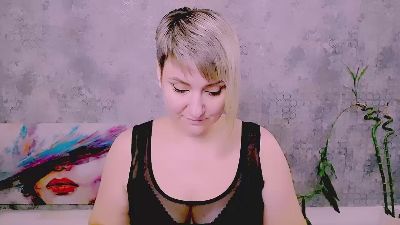 Djullia live cam on Cam4