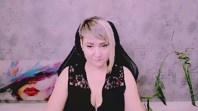 Djullia live cam on Cam4