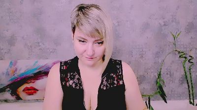 Djullia live cam on Cam4