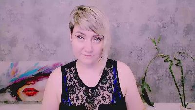 Djullia live cam on Cam4