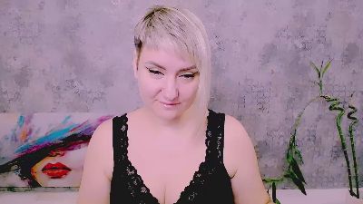 Djullia live cam on Cam4