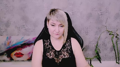 Djullia live cam on Cam4