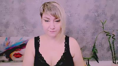 Djullia live cam on Cam4